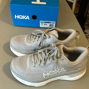 Hoka, Women’s Bondi 7, cloud grey, size 8